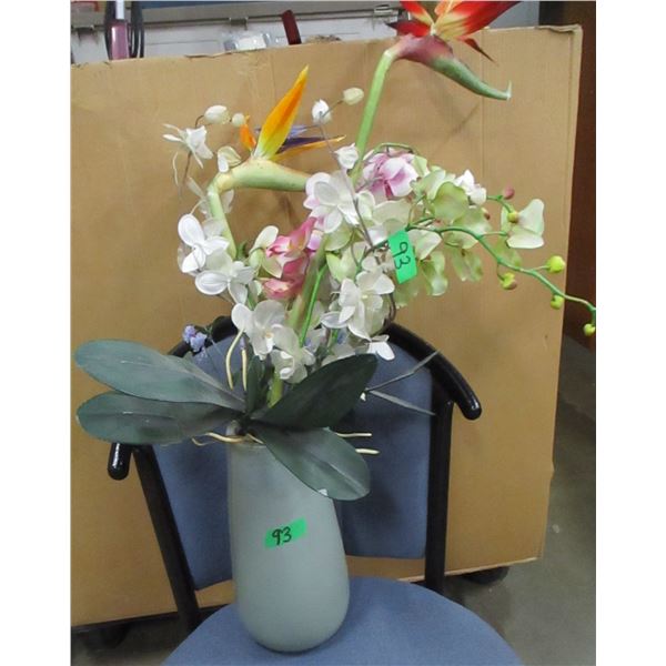 VASE & FLORAL ARRANGEMENT