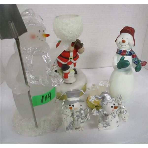 ESTATE:  FLAT C/W ASSORTED CHRISTMAS ORNAMENTS