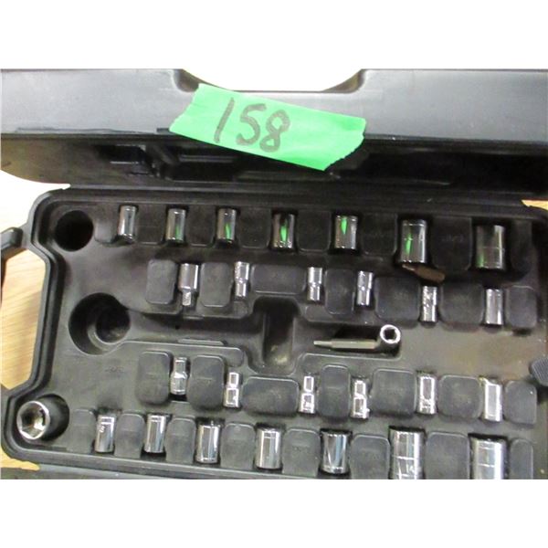 BOX C/W GOLF ITEMS, EMPTY TOOLBOX