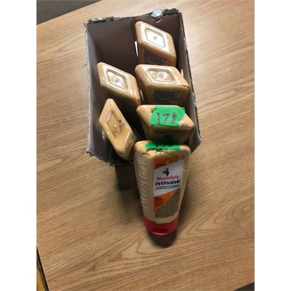 SHELF PULLS (AS IS):  NANDOS PERINAISE DRESSING (6 BOTTLES X 255 ML) - BOX