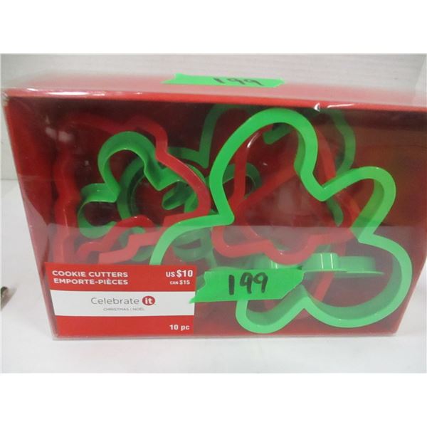 BOX C/W COOKIE CUTTERS