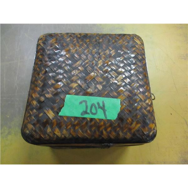 BOX C/W CONTENTS (KEY CHAINS, BOTTLE OPENERS, ETC)