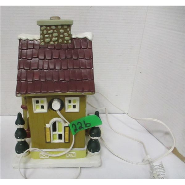 ESTATE:  LIGHTED HOUSE (PURPLE ROOF) (WORKING)