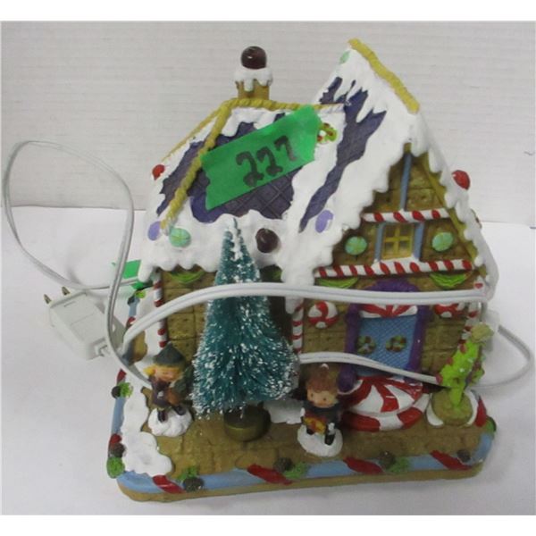 ESTATE:  LIGHTED HOUSE (PURPLE DESIGN ON ROOF; WORKING)