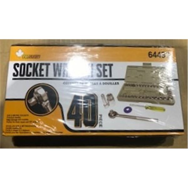 NEW:  40 PIECE SOCKET SET
