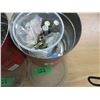 Image 2 : 2 CANS OF HARDWARE