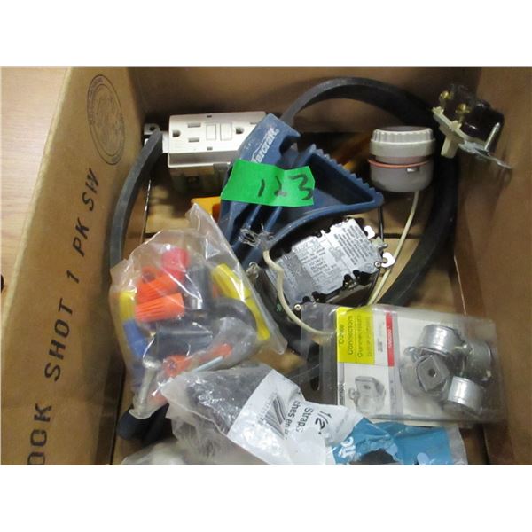 BOX C/W ELECTRICAL ITEMS