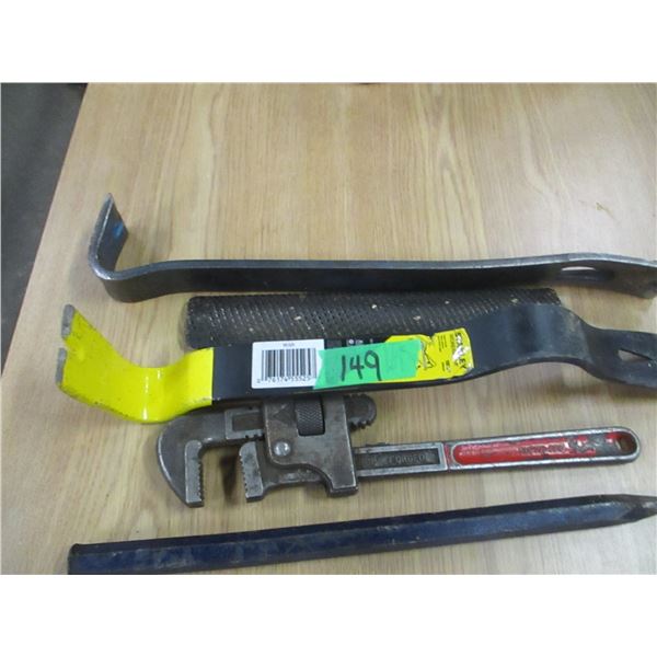 BOX C/W ASSORTED TOOLS