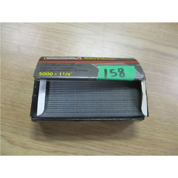 BOX C/W 1 1/4" BRAD NAILS