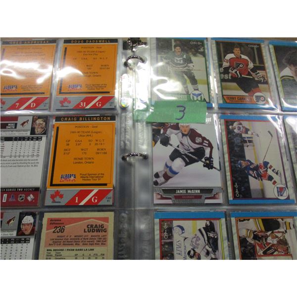 COLLECTABLE:  BINDER OF ASSORTED SPORTS CARDS