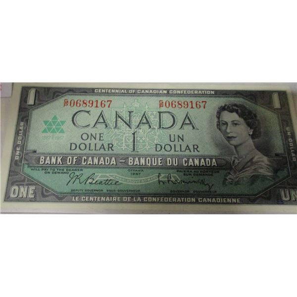 1967 CRISP UNCIRCULATED CANADA CENTENNIAL $1 BILL (SERIAL NUMBER)