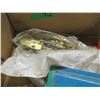 Image 3 : FLAT C/W ASSORTED HARDWARE & TOOLS