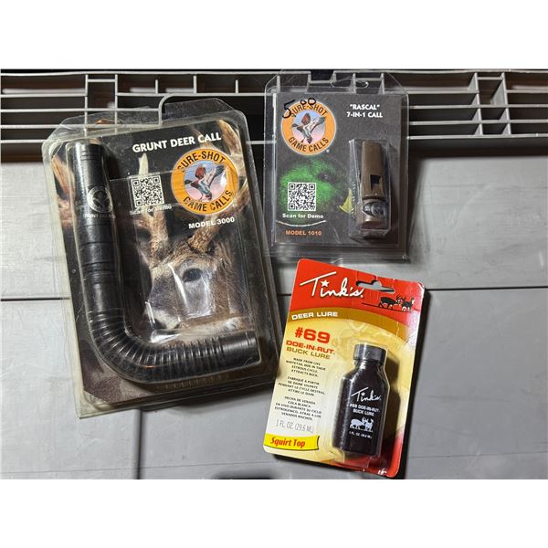 Deer Calls & Lure Hunting Accessories Lot