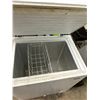 Image 2 : Idylis 2' Chest Freezer