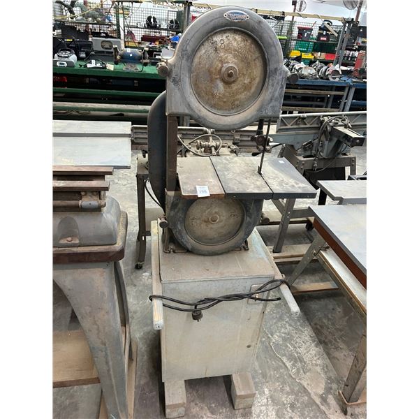 Craftsman Vintage Electric Bandsaw w/Rolling Base