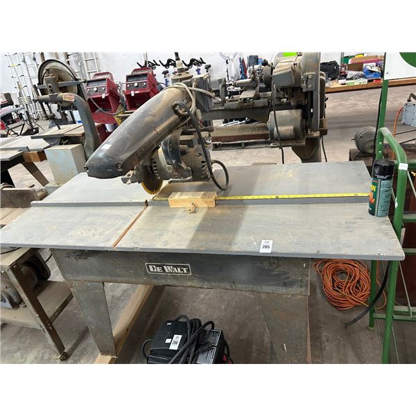 Dewalt Vintage Radial Armsaw w/Stand