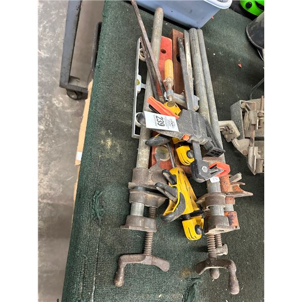 Vintage Wood Levels, Vises