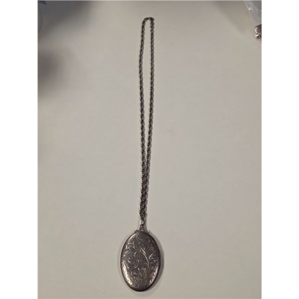 1960s Sterling Silver Large Oval Locket on 22" Sterling Chain - Total weight: 40 grams - Locket meas
