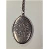 Image 2 : 1960s Sterling Silver Large Oval Locket on 22" Sterling Chain - Total weight: 40 grams - Locket meas