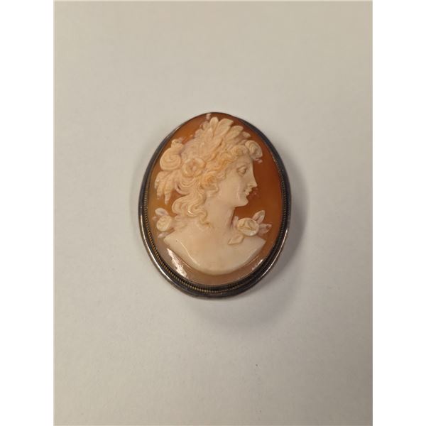 Antique .862 Silver Cameo Pendant / Brooch - (31 x 39mm)