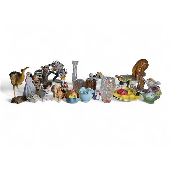 Large Lot of Mixed Vintage Collectibles - Figurines, Glassware, Ceramic Animals, Vases & Decorative