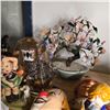 Image 5 : Large Lot of Mixed Vintage Collectibles - Figurines, Glassware, Ceramic Animals, Vases & Decorative