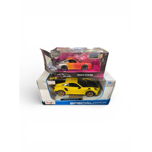 Maisto 1:24 Porsche 911 GT2 RS Special Edition and Jada Pink Slips 1:32 Scale Die-Cast Porsche 911 G