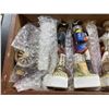 Image 3 : Lewis & Clark 5-Pcs Expedition Porcelain Mini Liquor Decanters in its Original Collector Box - Empty