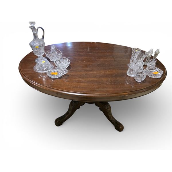Antique Oval Mahogany Parlour Table - (55" x 39" x 29" tall) Contents on table top are not included