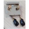 Image 3 : VINTAGE BLACK AGATE GOLD COLOURED 2.5 " CLIP-ON EARRINGS