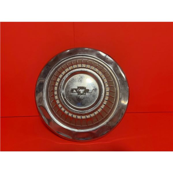 Chevrolet "dog dish" style hub cap, 1965-1967 Chevelle or Nova