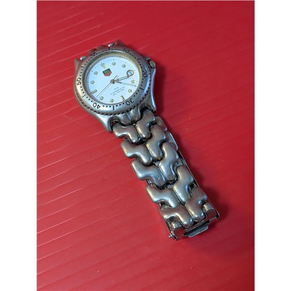 TAG Heuer 1500 Series Professional 200 Meters watch, a popular vintage diver model.