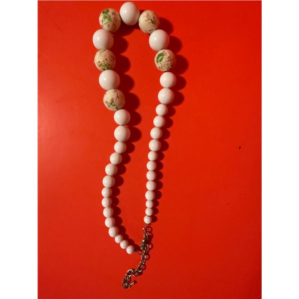 Vintage graduated white composite bead necklace with decorative decals
