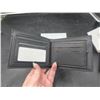 Image 2 : Johnnies Jeans Men’s Black Leather Bifold Wallet