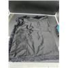 Image 2 : Black Faux Fur Polyester Throw Blanket & 2 Queen Pillowcases