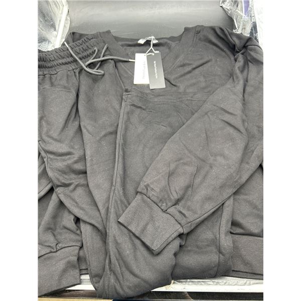 Pretty Garden Black Two-Piece Loungewear Set  Sweatshirt And Pants XL