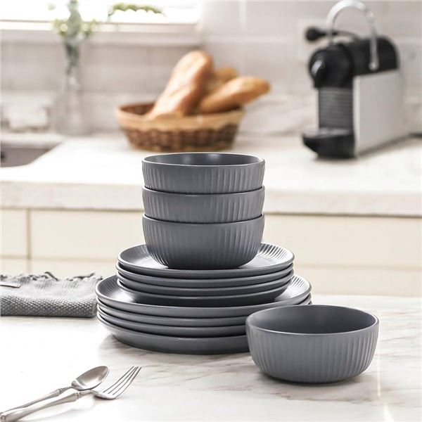 Maison Neuve Windsor 16-Piece Dinnerware Set in Gray