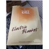 Image 2 : EHEY CIGA Electric Blanket Faux Fur Heated Blanket, Grey, King Size
