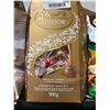 Image 2 : Lindt Lindor Assorted Chocolate Truffles 900g