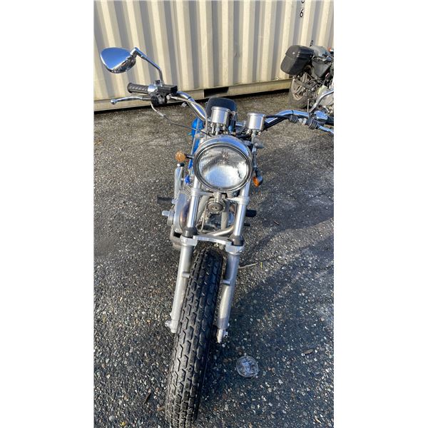 YAMAHA MOTORCYCLE, BLUE, NO VIN PLATE,
