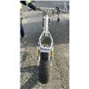 Image 2 : MOTORCYCLE, SILVER, NO VIN PLATE,