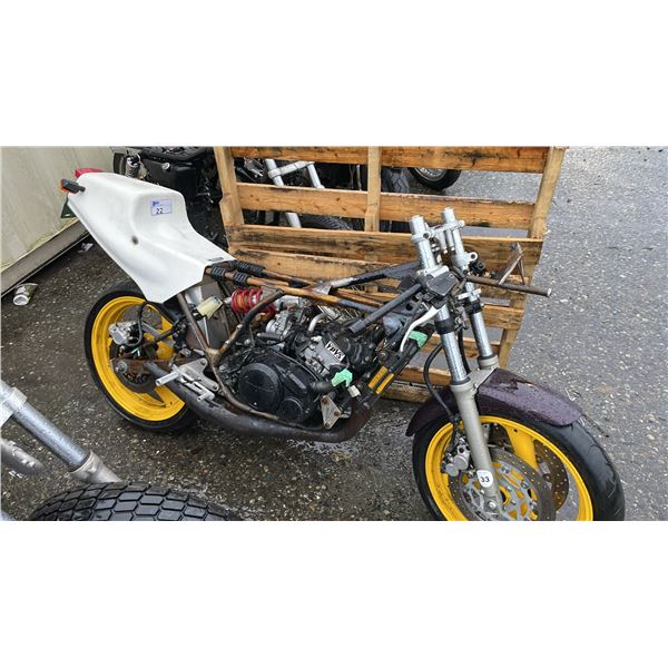 MOTORCYCLE, WHITE, PURPLE, YELLOW VIN 1A1-012800,