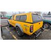 Image 3 : 2001 NISSAN FRONTIER, 2DR PICKUP, YELLOW, VIN 1N6ED26T81C397610,