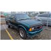 Image 7 : 1996 GMC SONOMA, SL, 2DR PICKUP, GREEN, VIN 1GTCS14X8TK524994,