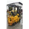 Image 5 : CLARKELIFT C500-30, LPG FORKLIFT, YELLOW *DOES NOT RUN*,
