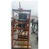 Image 1 : YAMAHA OUTBOARD MOTOR IN MOTOR FRAME *UNKNOWN RUNNING CONDITION*