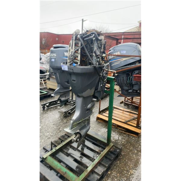 YAMAHA F115TXR 115 HP OUTBOARD MOTOR ON MOTOR STAND *UNKNOWN RUNNING CONDITION*