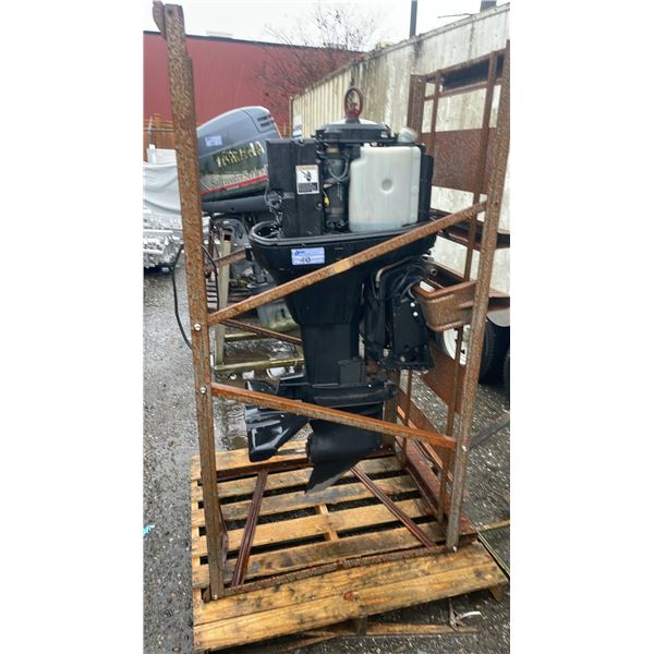 OUTBOARD MOTOR IN MOTOR FRAME *UNKNOWN RUNNING CONDITION*