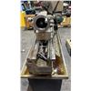 Image 6 : SHARP INDUSTRIES 13/19-38 METAL LATHE