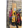 Image 1 : ALL WEATHER HIGH BACK GREY BOAT SEAT & 2 CO2 INFLATABLE LIFE VESTS